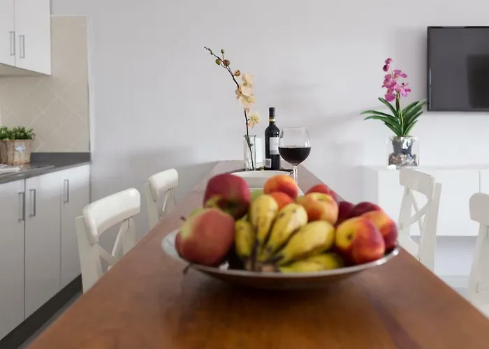 Playa Coqueto Junto Al Mar Playa Honda (Lanzarote)